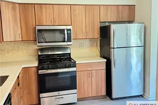 3606 Cricket Cir, Edison, NJ 08820 - Photo 5