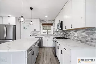 45 Foyer St, Edison, NJ 08817 - Photo 11