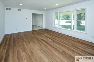 32 Ellmyer Rd, Edison, NJ 08820 - Photo 13