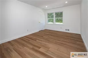 32 Ellmyer Rd, Edison, NJ 08820 - Photo 29