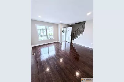 86 Wilton Avenue NE #403, Middlesex, NJ 08846 - Photo 9
