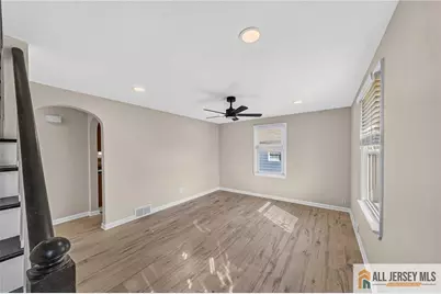 [Address not provided], Hamilton Township, NJ 08609 - Photo 3