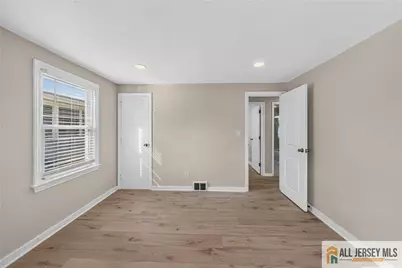 [Address not provided], Hamilton Township, NJ 08609 - Photo 5