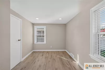 [Address not provided], Hamilton Township, NJ 08609 - Photo 7