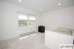 264 Middlebury Ln, Monroe Township, NJ 08831 - Photo 21