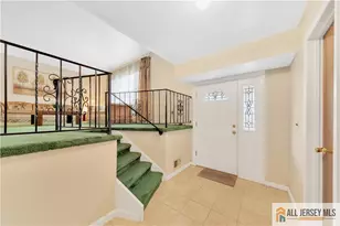 6 Sherry Ct, Edison, NJ 08820 - Photo 9
