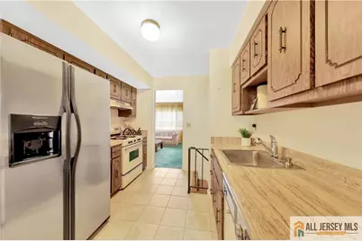 6 Sherry Court, Edison, NJ 08820 - Photo 11