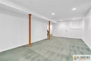 44 Hickory Ct, Jamesburg, NJ 08831 - Photo 31
