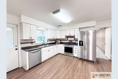 742 Grove Avenue, Edison, NJ 08820 - Photo 5