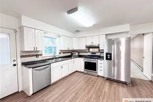 742 Grove Ave, Edison, NJ 08820 - Photo 5
