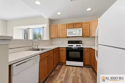 358 Rector Street #302, Perth Amboy, NJ 08861 - Photo 3
