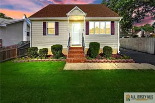 18 Woodland Rd, Spotswood, NJ 08884 - Photo 1