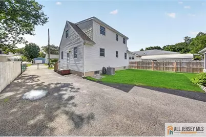 18 Woodland Road, Spotswood, NJ 08884 - Photo 13