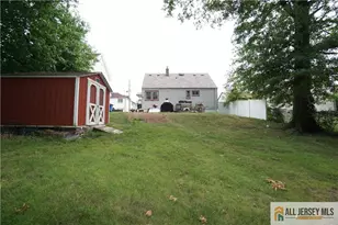 22 Lowell St, Iselin, NJ 08830 - Photo 21