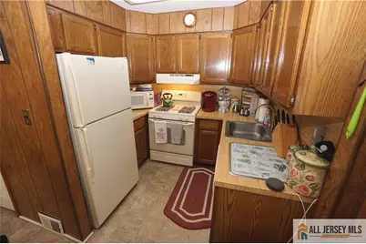 22 Lowell Street, Iselin, NJ 08830 - Photo 9
