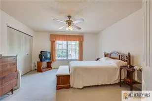 33 Keith Ct, South Brunswick Township, NJ 08824 - Photo 11