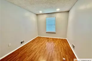 111 Lindsey Ct, Franklin Township, NJ 08823 - Photo 17