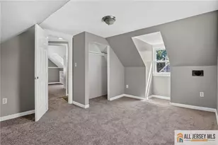 16 Oakwood Pl, North Brunswick Township, NJ 08902 - Photo 15