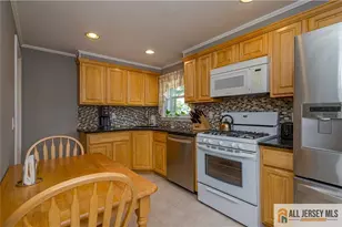 4 Ruth Pl, Middlesex, NJ 08846 - Photo 3