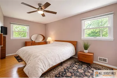 4 Alexander Road, East Brunswick Township, NJ 08816 - Photo 17