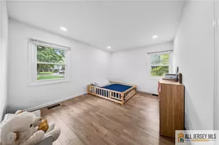 32 Lebed Dr, Franklin Township, NJ 08873 - Photo 15