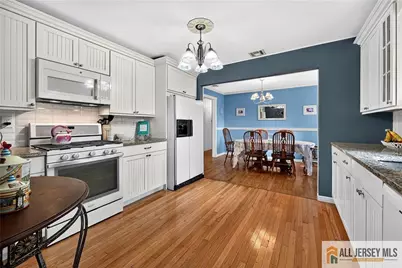 20 Thompson Avenue, Fords, NJ 08863 - Photo 13