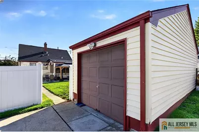324 Green Street, Woodbridge Township, NJ 07095 - Photo 27