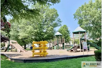 324 Green Street, Woodbridge Township, NJ 07095 - Photo 33