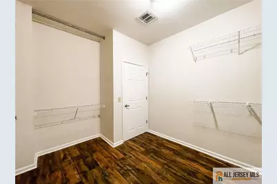 105 Regency Place, Woodbridge Township, NJ 07095 - Photo 19
