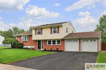 525 Shirley Parkway, Piscataway Township, NJ 08854 - Photo 3