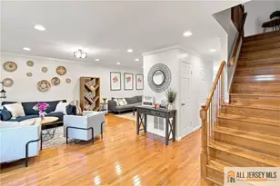 31 Allison Dr, East Brunswick Township, NJ 08816 - Photo 5