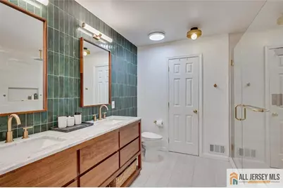 403 Somerset Court, South Brunswick Township, NJ 08540 - Photo 21