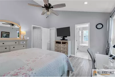 [Address not provided], Sayreville, NJ 08859 - Photo 17