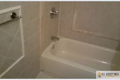 510 Sunshine Court, Sayreville, NJ 08859 - Photo 11