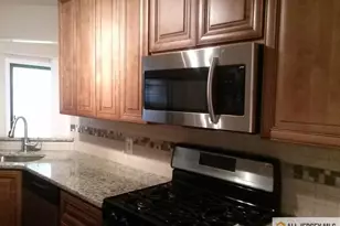 510 Sunshine Ct, Sayreville, NJ 08859 - Photo 3