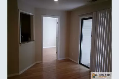 510 Sunshine Court, Sayreville, NJ 08859 - Photo 7