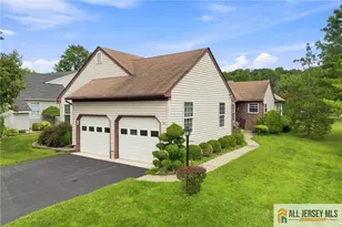 181 Concordia Cir, Monroe Township, NJ 08831 - Photo 3