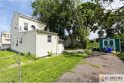 88 Hassart Street, New Brunswick, NJ 08901 - Photo 21