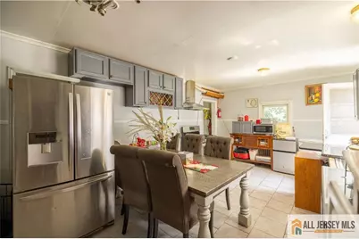 88 Hassart Street, New Brunswick, NJ 08901 - Photo 5