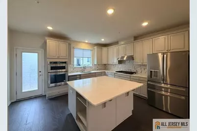 338 South Drive, North Brunswick Township, NJ 08902 - Photo 3