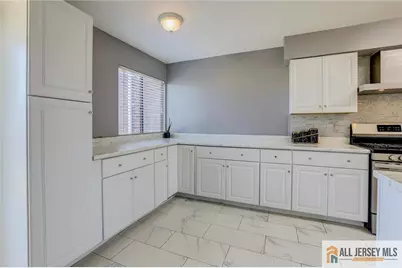 10 Quincy Circle #L-10, South Brunswick Township, NJ 08810 - Photo 13
