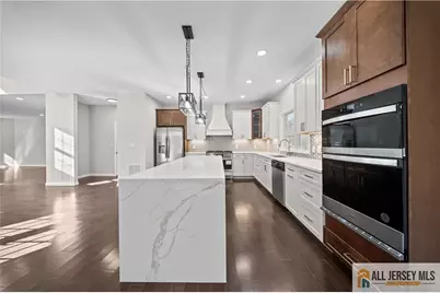 7 Mount Pleasant Avenue, Edison, NJ 08820 - Photo 9