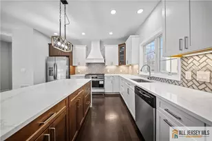 7 Mt Pleasant Ave, Edison, NJ 08820 - Photo 9