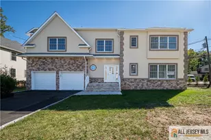 7 Mt Pleasant Ave, Edison, NJ 08820 - Photo 1
