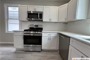 588 Livingston Ave, North Brunswick Township, NJ 08902 - Photo 9