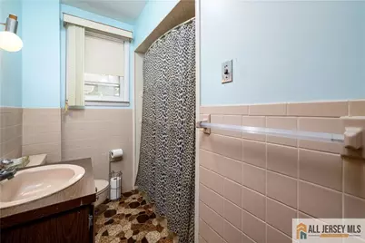 110 Amherst Avenue, Colonia, NJ 07067 - Photo 23