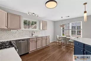 102 Waterside Blvd, Monroe Township, NJ 08831 - Photo 13