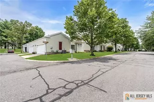 446 Bluebird Dr, Monroe Township, NJ 08831 - Photo 7