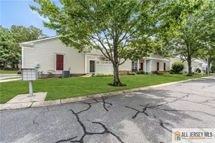 446 Bluebird Dr, Monroe Township, NJ 08831 - Photo 5