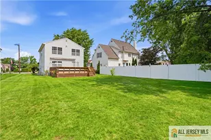 55 Parsler Pl, Fords, NJ 08863 - Photo 23